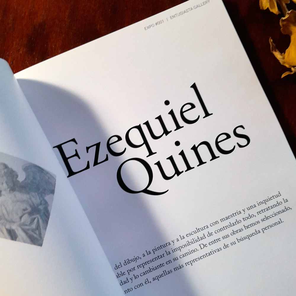 Página de inicio de la entrevista a Ezequiel Quines, acompañada de un fragmento de su obra con un ángel.